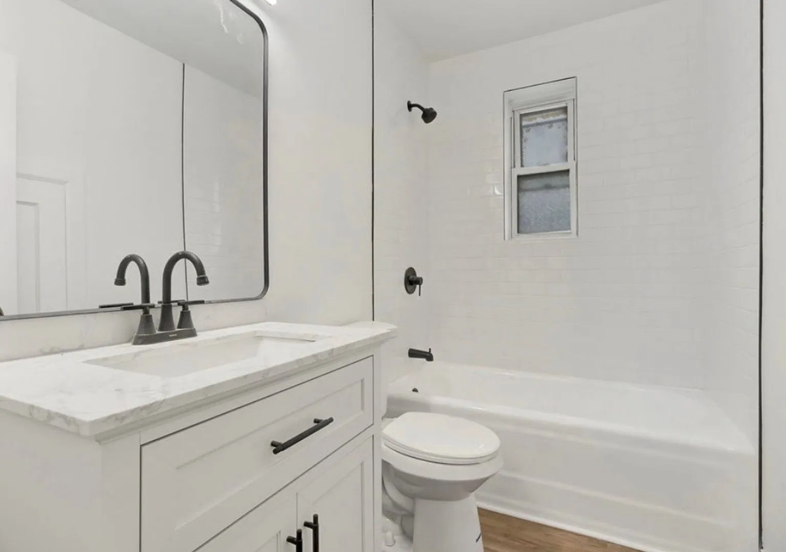 Newly renovated 3-bedroom, 1-bath home — Photo 2