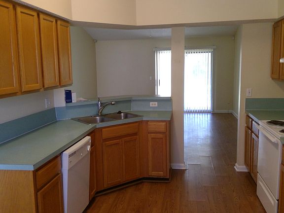 4th image of 5174 ACRE ESTATES Drive W