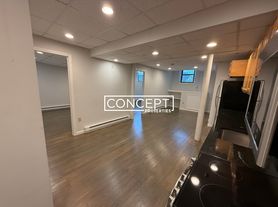 77 Park Dr