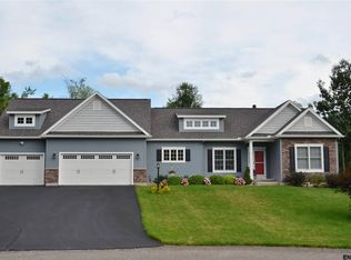 11 Jennifer Dr, Mechanicville, NY 12118