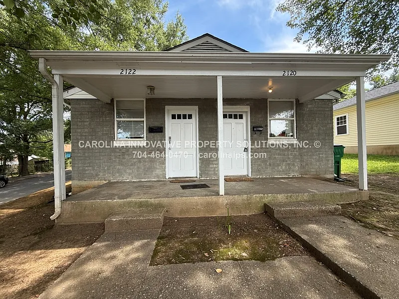 2 bed, 1.0 bath, $995 — Photo 1