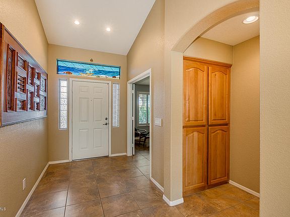 5th image of 2840 S Alderwood Cir