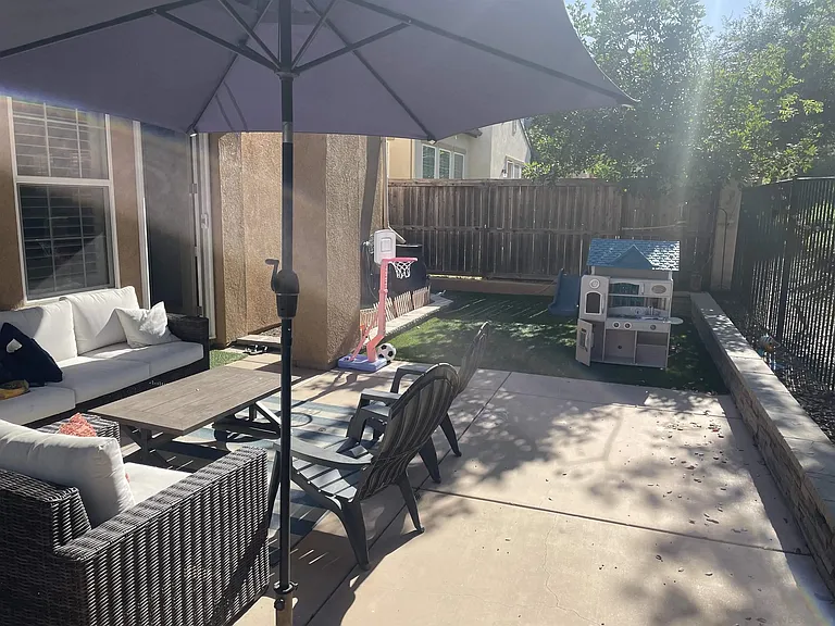 1056 Breakaway Dr — Photo 20