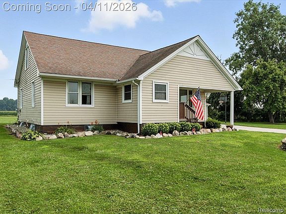 4th image of 5770 Greenwood Rd