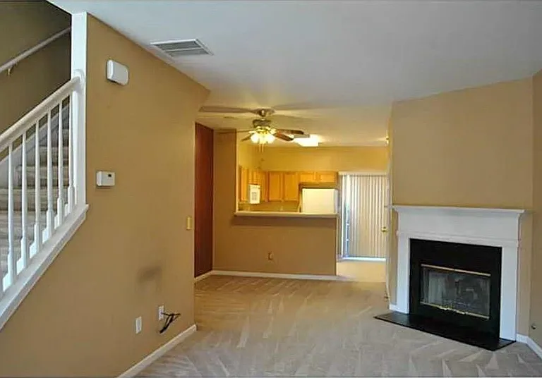 1581 Cove Creek Cir — Photo 4