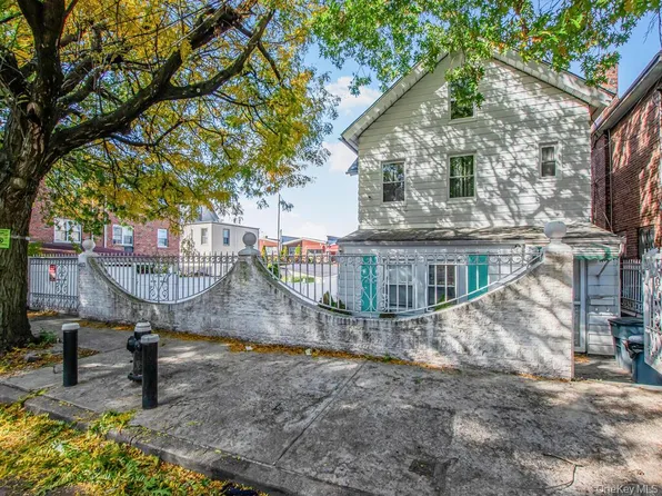 4613 Carpenter Avenue, Bronx, NY 10470