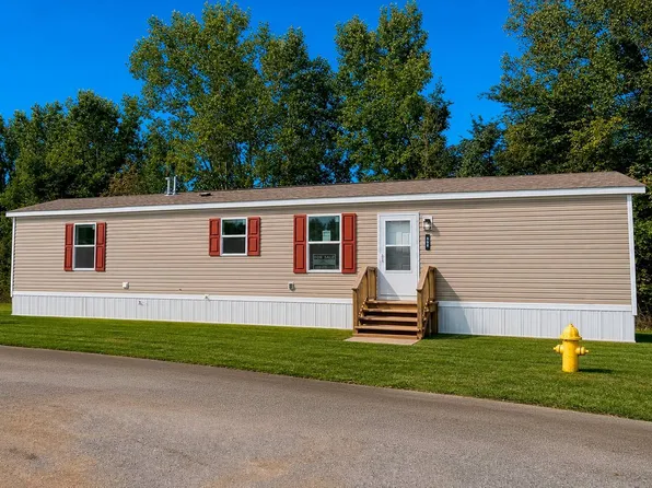 425 S Shoup St #156, Angola, IN 46703