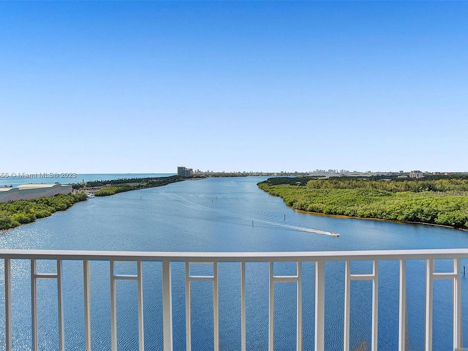 1st image of 500 Bayview Dr APT 1728