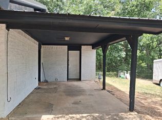 509 E Kiamichi St, Hugo, OK 74743