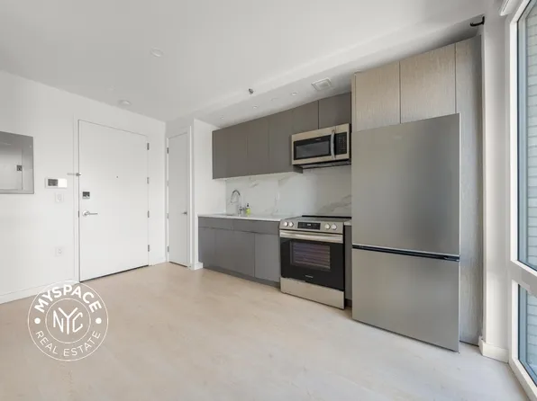1499 Bedford Avenue 2E image 3 of 37