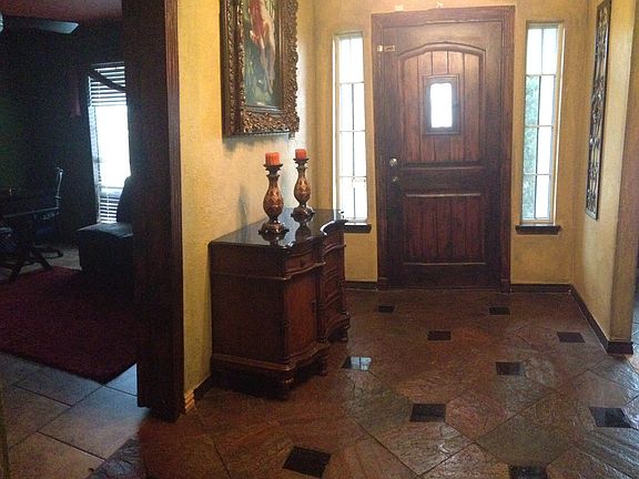 3rd image of 105 Quail Briar Ln