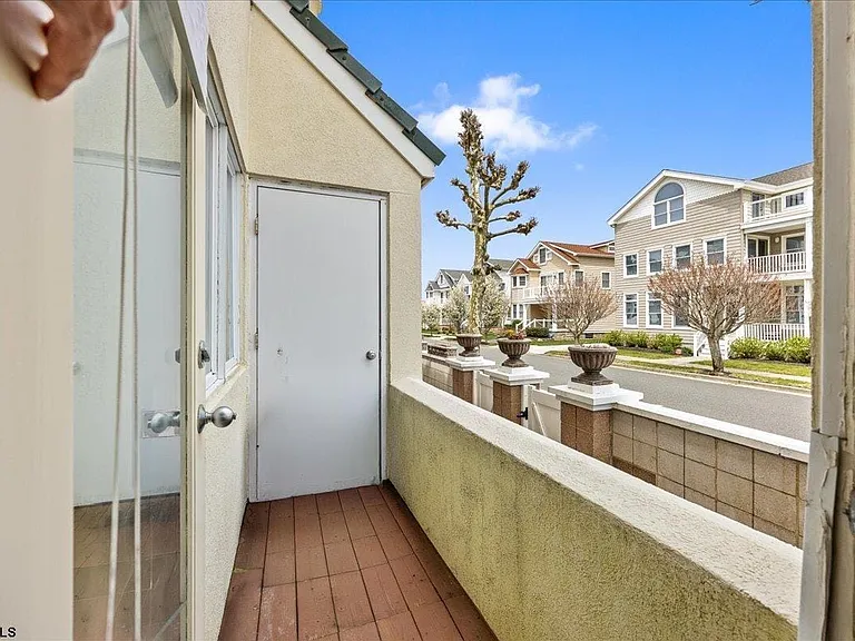 7701 Atlantic Ave #33A — Photo 26