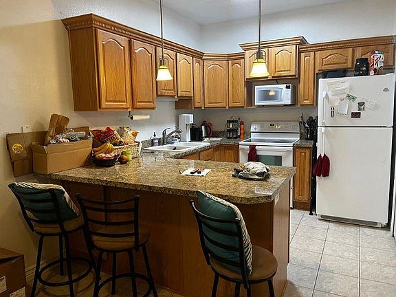 Kitchen with bar top