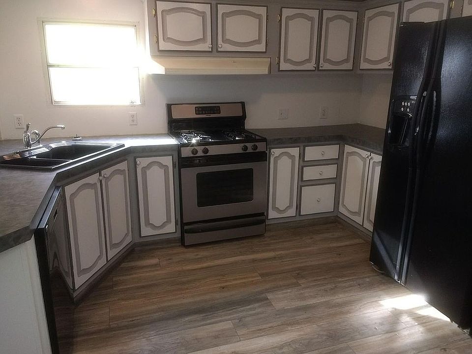 1st image of 2106 Hillner Cir