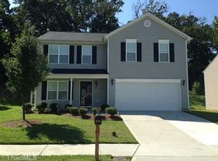 818 Forest Crest Dr, Greensboro, NC 27406