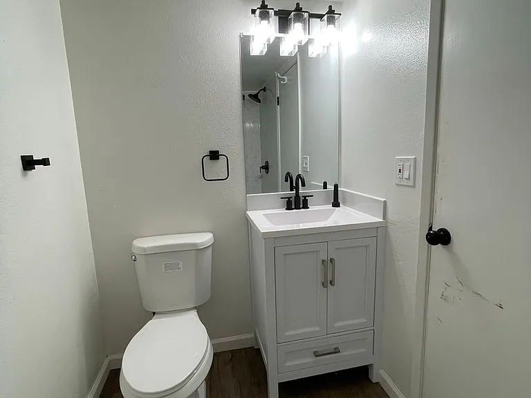 1421 Drake Drive — Photo 23