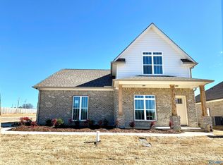 101 Alamo Ct, Athens, AL 35611