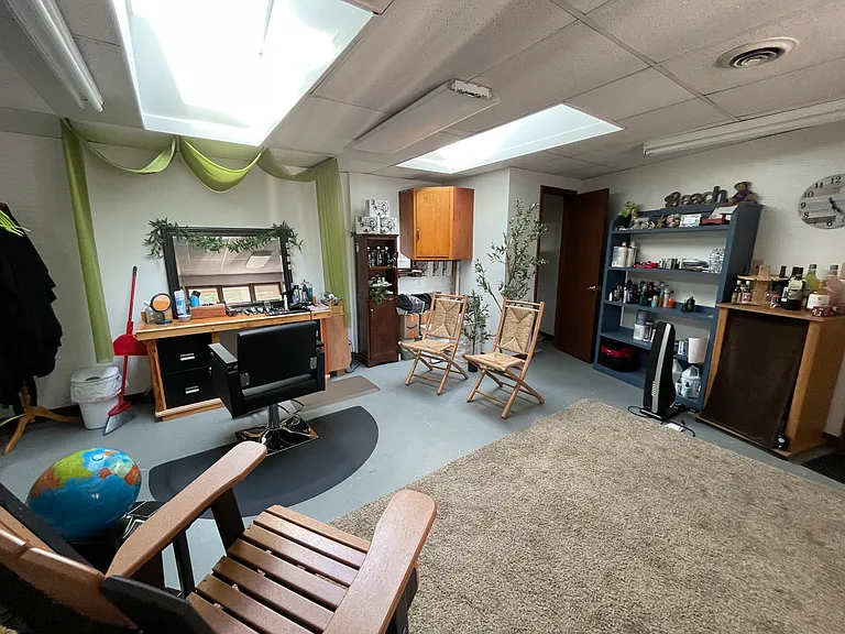 8250 Fox Ridge Rd — Photo 43