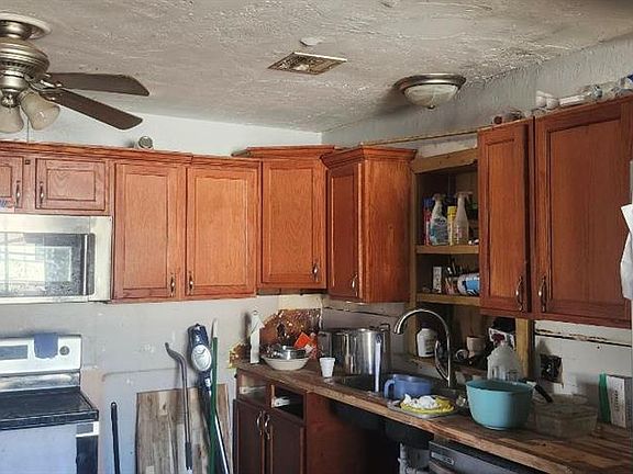 3rd image of 310 S Flormable St