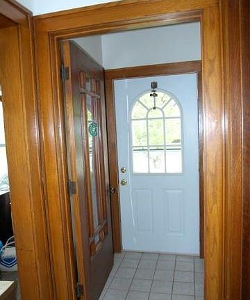 4th image of 1367 W Main St