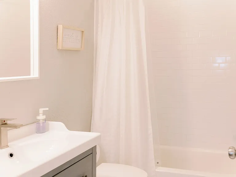 1007 W French Pl — Photo 18