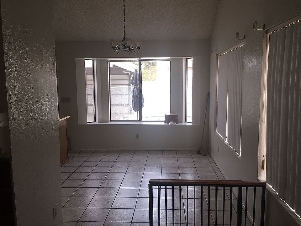 1st image of 2146 W Monona Dr