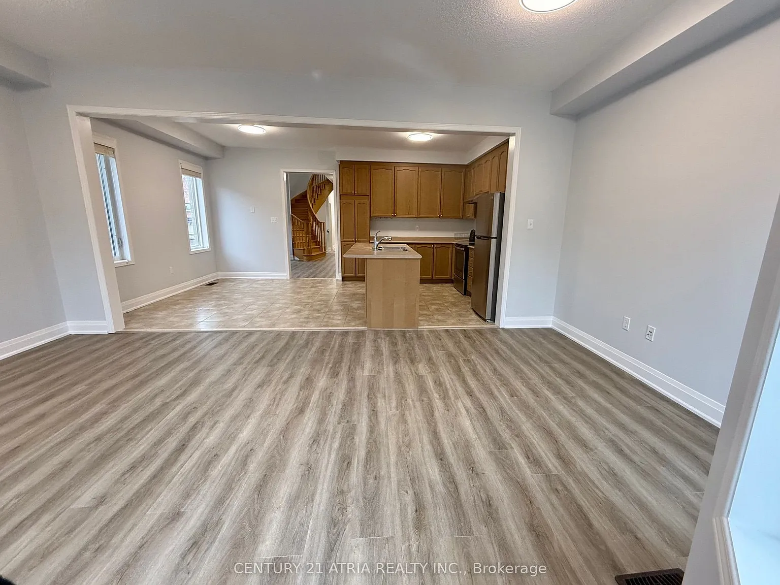 4 bed, $3,650 — Photo 2