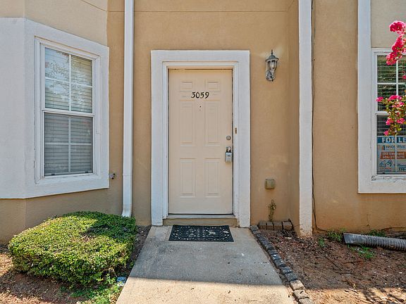 4th image of 3059 Fields Dr
