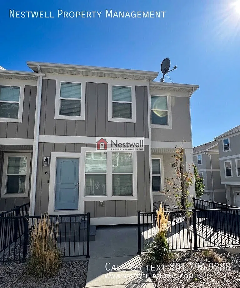 Gorgeous end-row townhome in Murray! — Photo 3