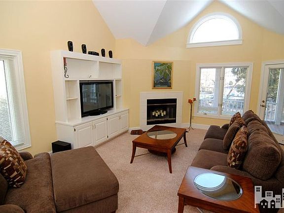 2nd image of 5308 Villa Ct