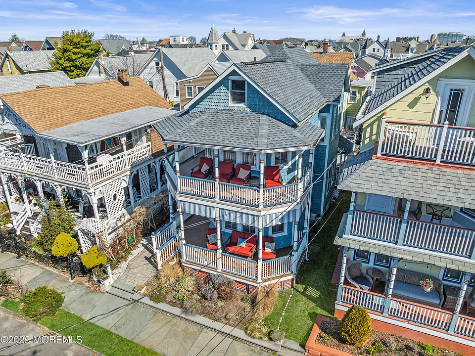 49 Franklin Ave