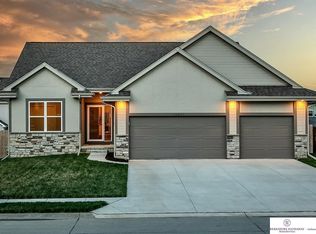 10409 N 152nd Ave, Bennington, NE 68007