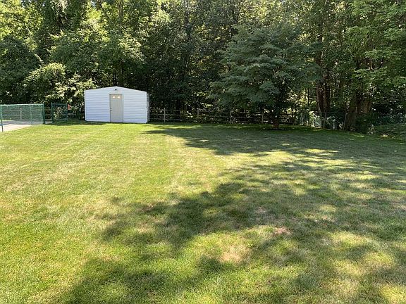 5th image of 14 Hartford Ln
