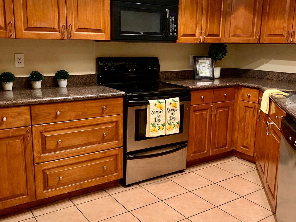 1st image of 8842 N 47th Ln
