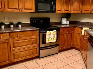 8842 N 47th Ln, Glendale, AZ 85302