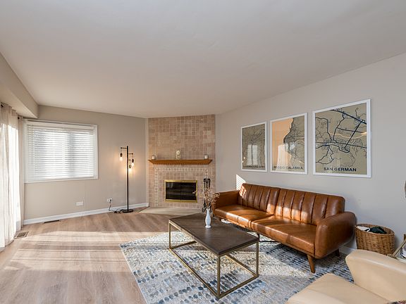 4th image of 810 Gladstone Dr