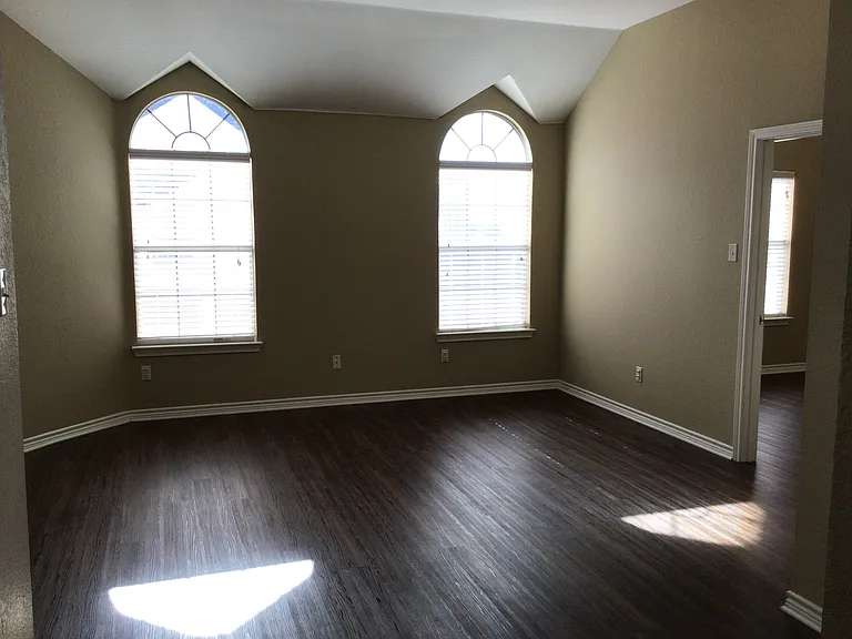 7508 Creek Meadow Dr — Photo 10
