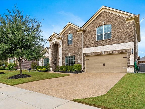 2nd image of 800 Windy Hill Dr