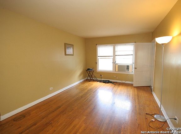 2nd image of 142 Meredith Dr