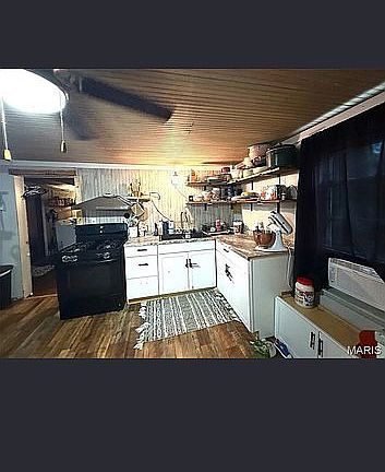 5th image of 602 E Main St