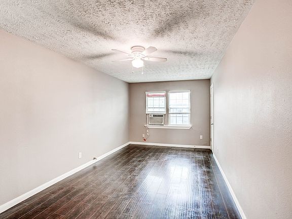 4th image of 2415 Bastrop St #4