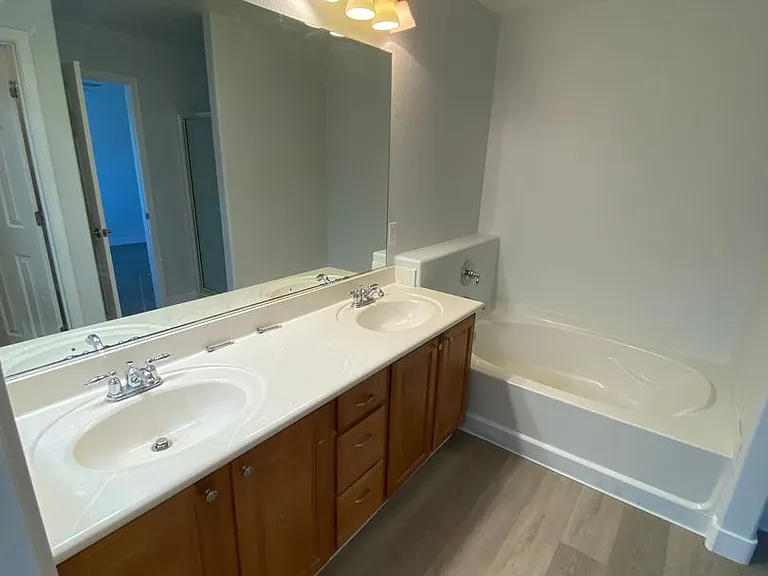 4445 Penguin Ave — Photo 7