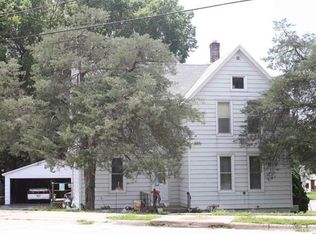 802 Chicago Ave, Dixon, IL 61021