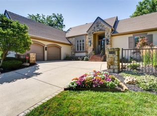 2103 W 116th St, Leawood, KS 66211