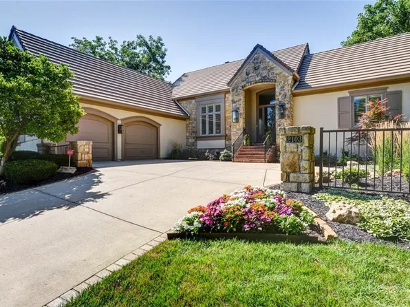 2103 W 116th St, Leawood, KS 66211