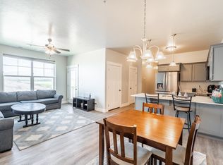 36 W Silver Springs Dr #802, Vineyard, UT 84059