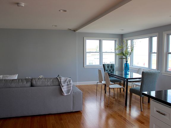 open floor plan,hardwood