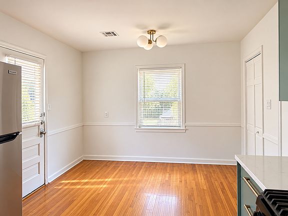 5th image of 2413 E 17th Pl