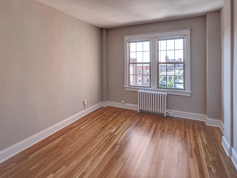 The Sedgewick Apartments — Photo 19