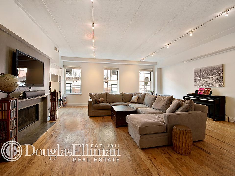 1st image of 18 Leonard St APT 4B
